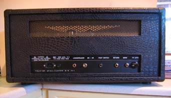  Custom Amplifier rear panel